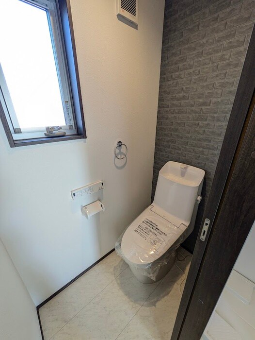物件内観写真8　(トイレ)