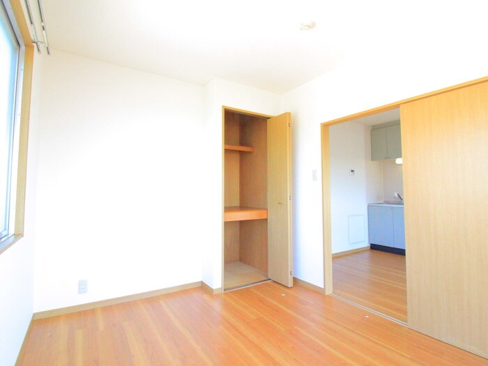物件内観写真11　(居室)