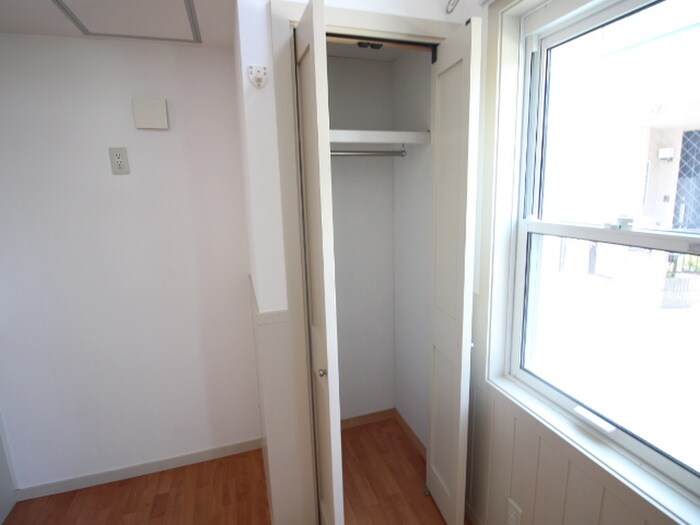 物件内観写真10　(収納)