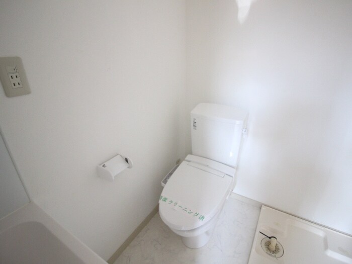 物件内観写真14　(トイレ)