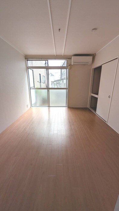 物件内観写真9　(居室)