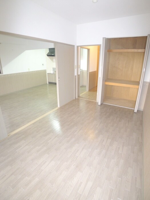 物件内観写真14　(収納)