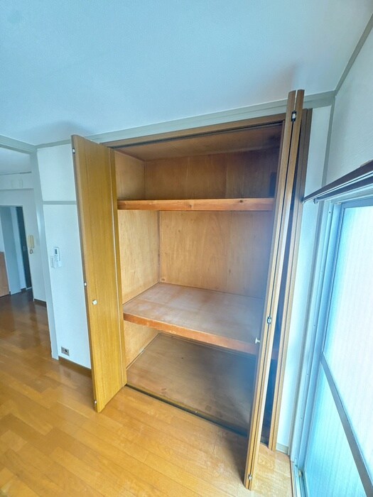 物件内観写真12　(収納)