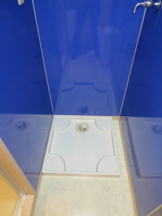 物件内観写真16　(洗濯機置場)