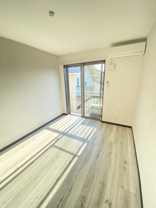 物件内観写真15　(居室)