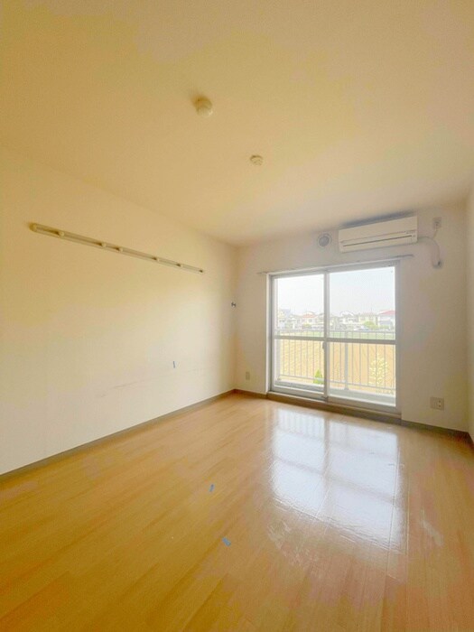 物件内観写真15　(室内からの展望)