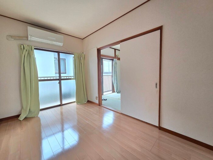 物件内観写真13　(居室)