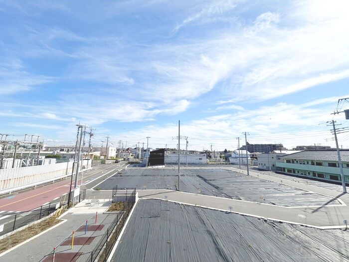 物件内観写真16　(室内からの展望)