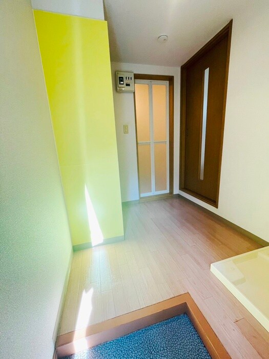 物件内観写真21　(玄関)