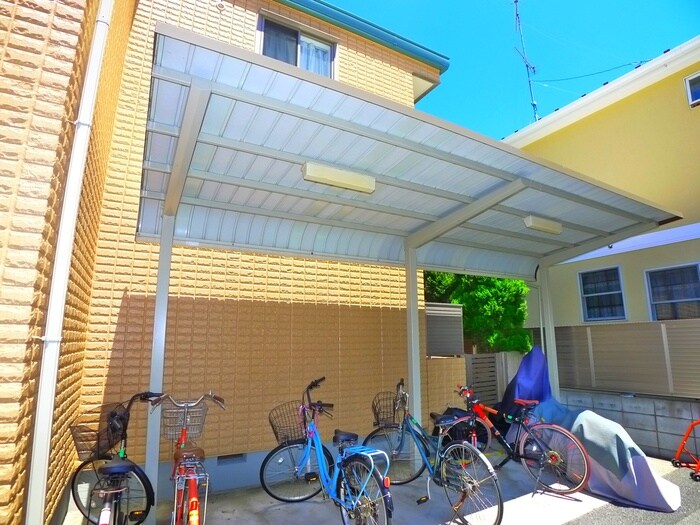 物件外観写真5　(駐輪場)