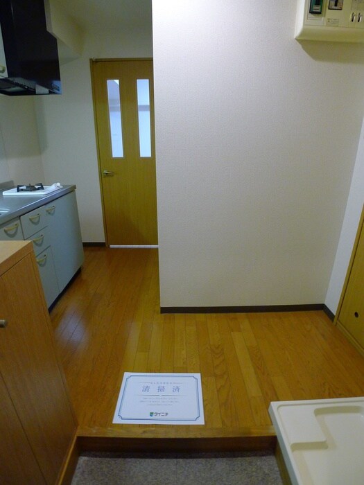 物件内観写真17　(玄関)