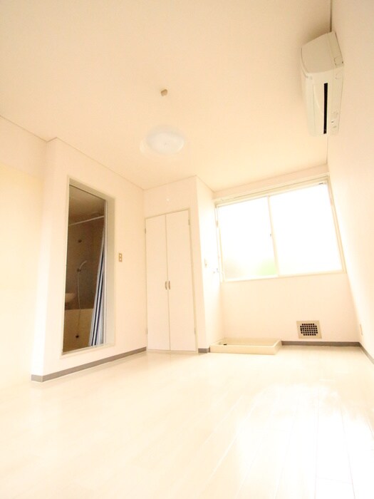 物件内観写真4　(居室)