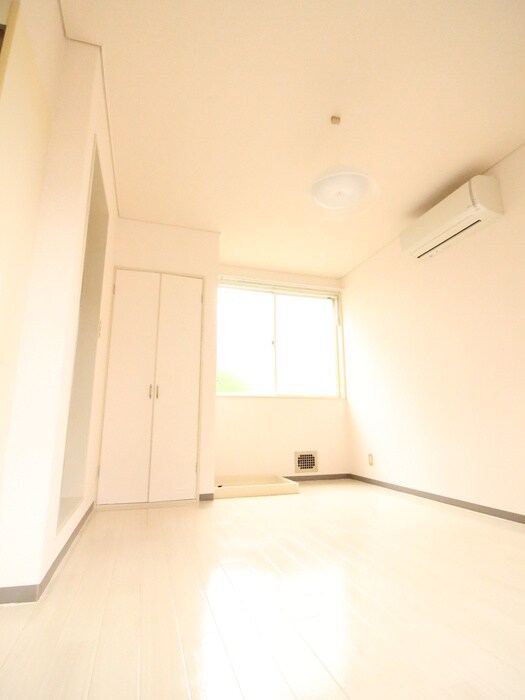 物件内観写真5　(居室)