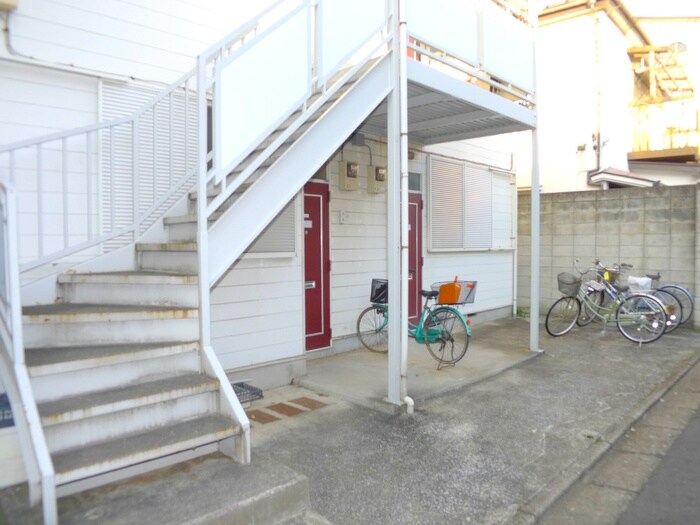 物件外観写真3　(エントランス部分)