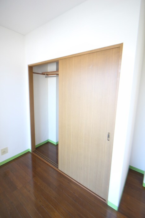 物件内観写真12　(収納)