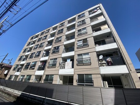 聖蹟桜ヶ丘コーポラス（１０５）外観写真