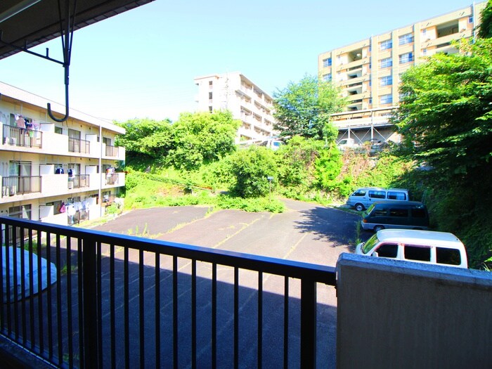 物件内観写真10　(室内からの展望)