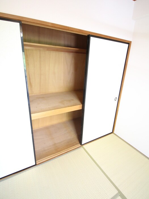 物件内観写真15　(収納)
