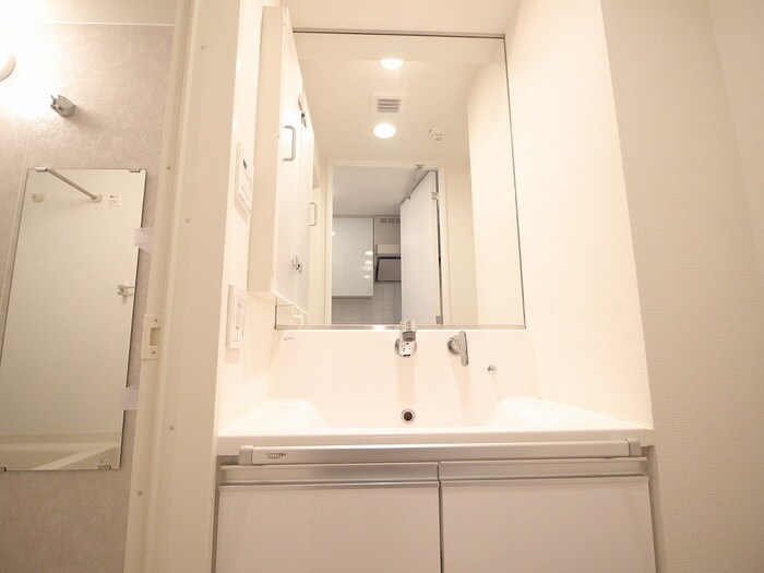 物件内観写真11　(洗面)