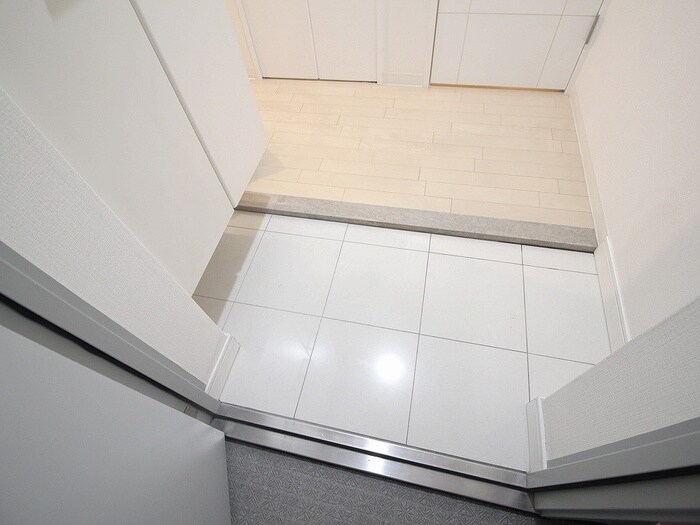 物件内観写真21　(玄関)