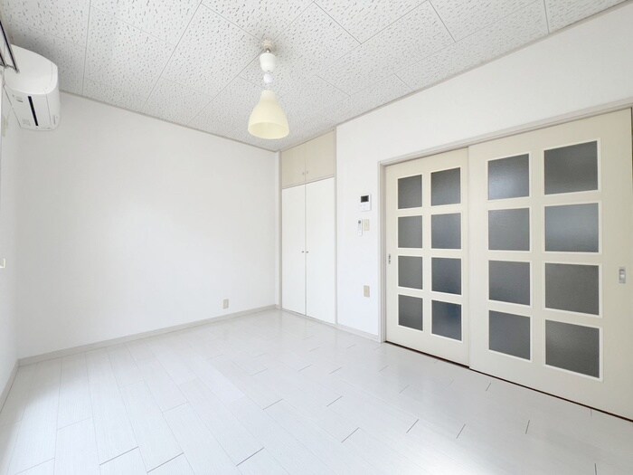 物件内観写真9　(居室)