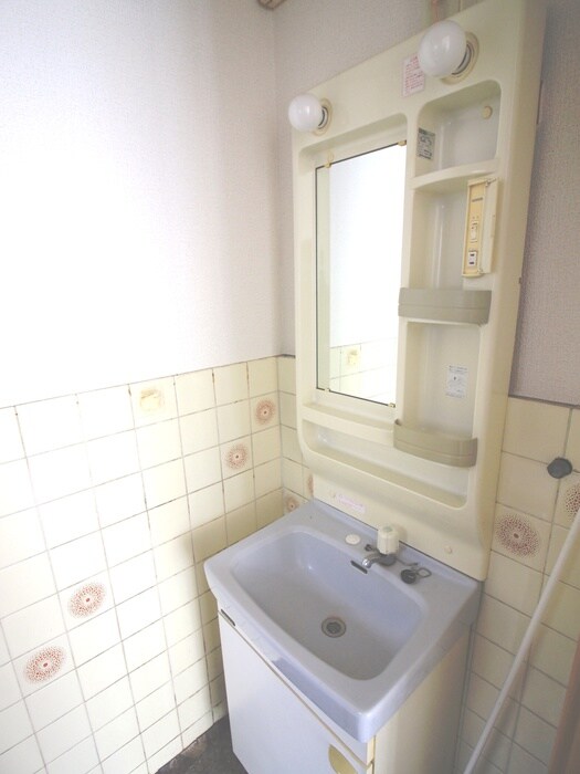 物件内観写真8　(洗面)