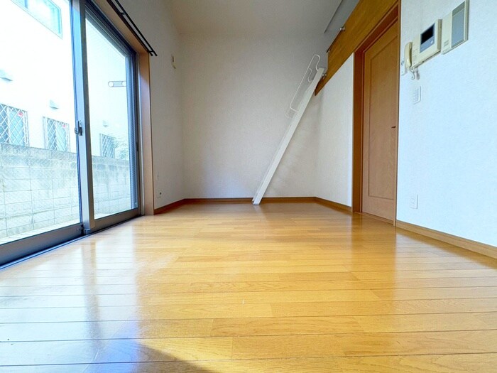 物件内観写真10　(居室)