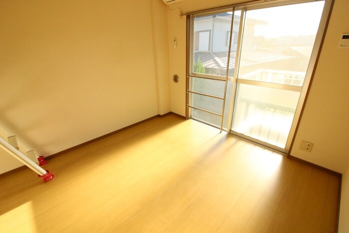 物件内観写真7　(居室)