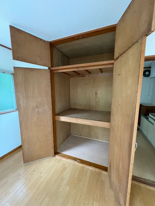 物件内観写真12　(収納)