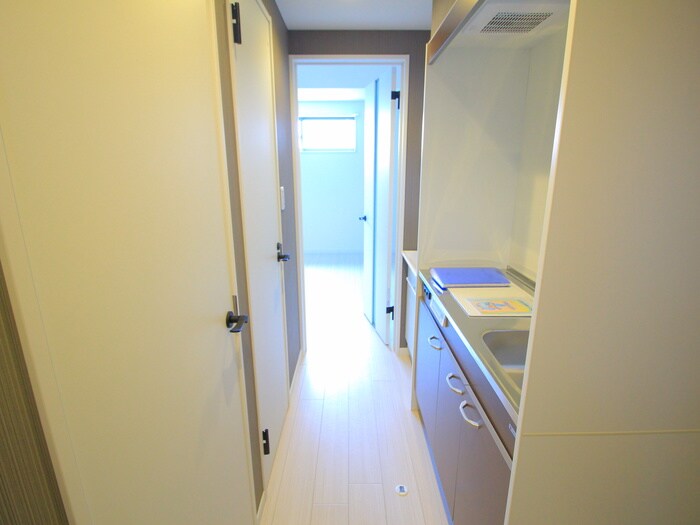 物件内観写真20　(廊下)