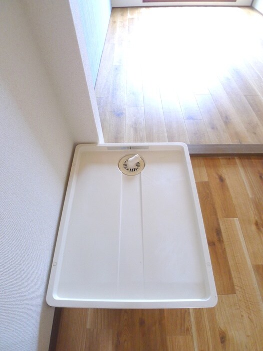 物件内観写真13　(洗濯機置場)