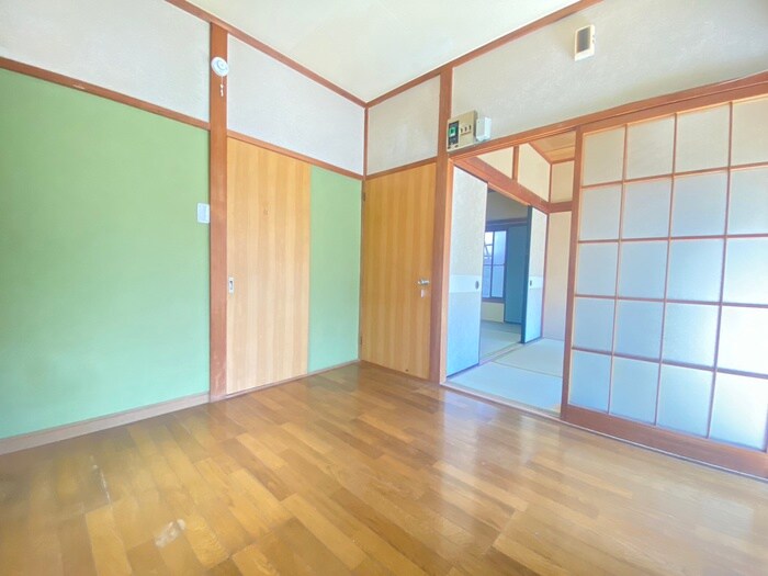 物件内観写真8　(居室)