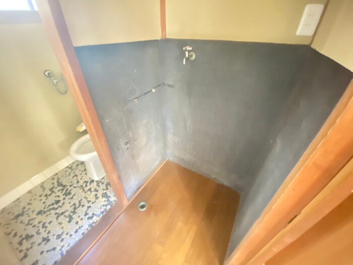 物件内観写真14　(洗濯機置場)