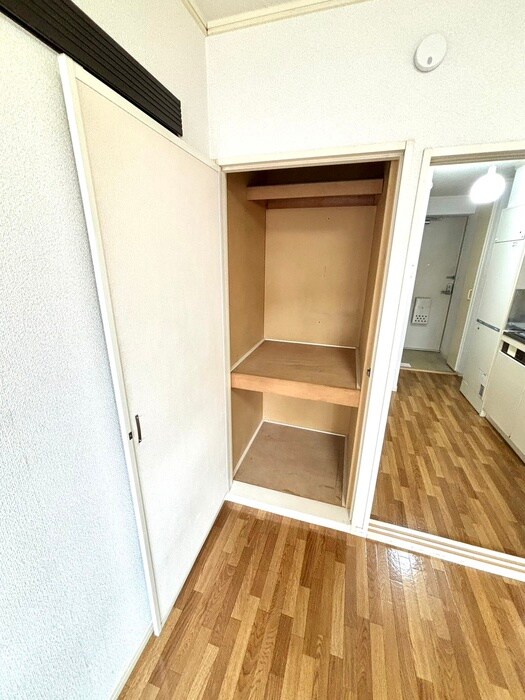 物件内観写真10　(収納)