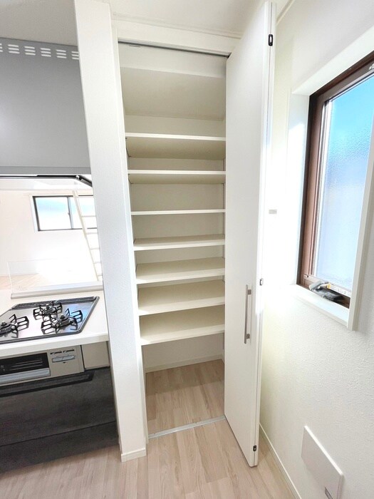 物件内観写真18　(収納)