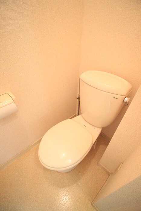 物件内観写真8　(トイレ)