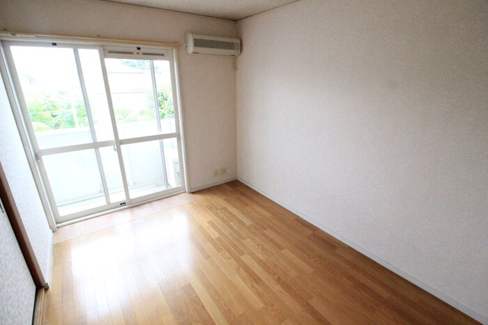 物件内観写真11　(居室)