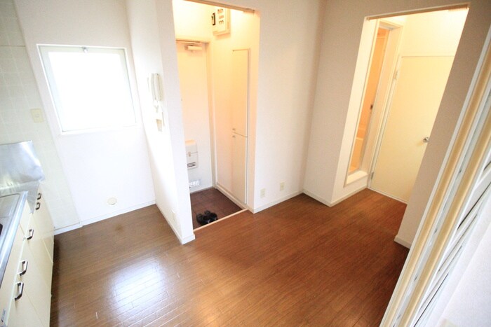 物件内観写真16　(廊下)