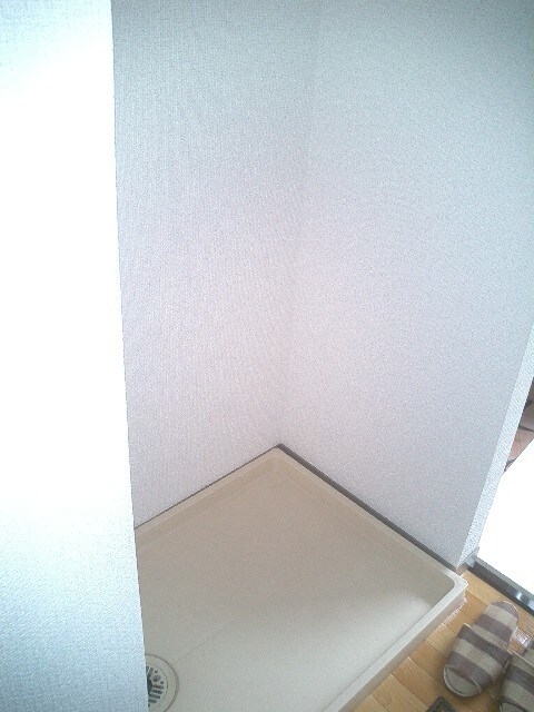 物件内観写真12　(洗濯機置場)