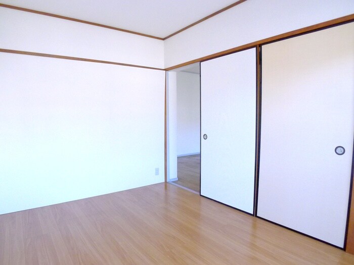 物件内観写真8　(居室)