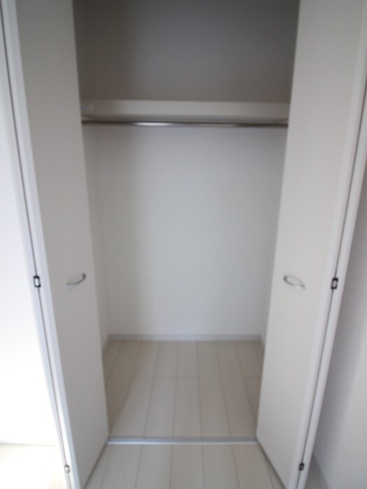 物件内観写真12　(収納)
