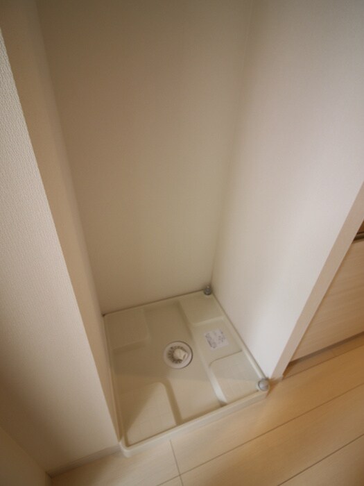 物件内観写真13　(洗濯機置場)