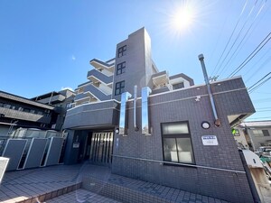 ファミ－ル庚申外観写真