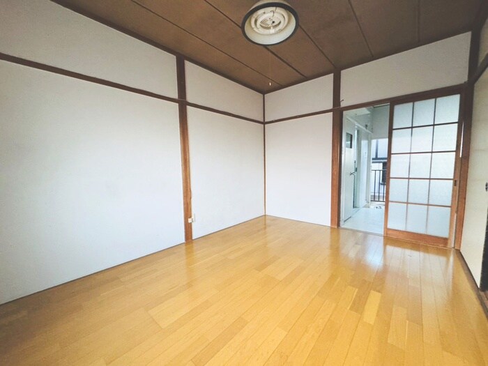 物件内観写真4　(居室)