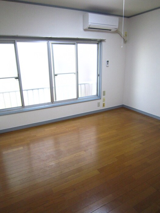 物件内観写真6　(居室)