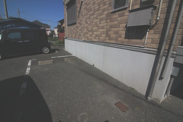 物件外観写真4　(駐車場)