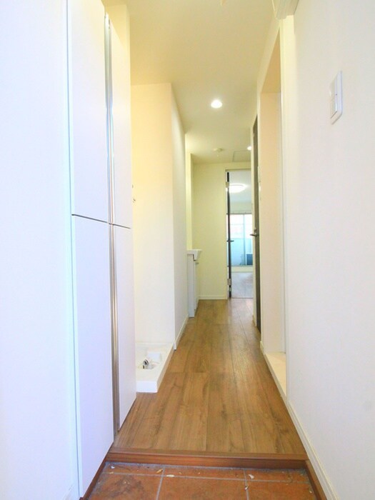 物件内観写真7　(玄関)