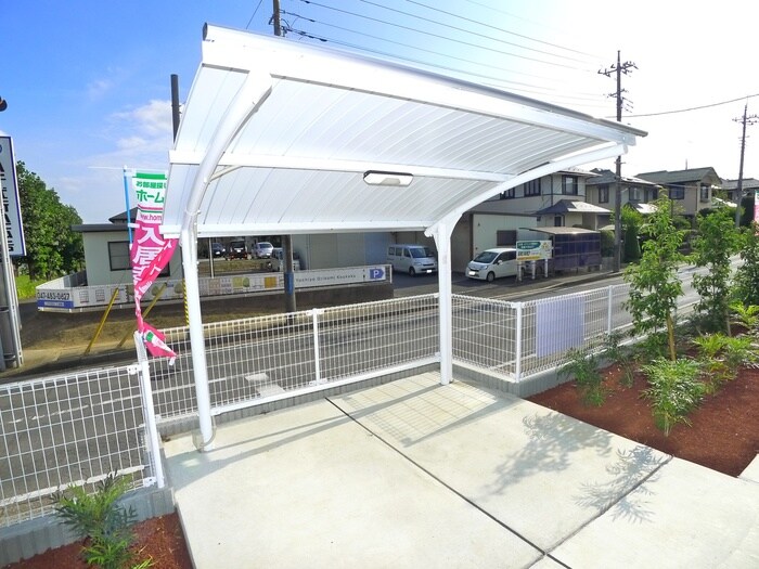 物件外観写真2　(駐輪場)