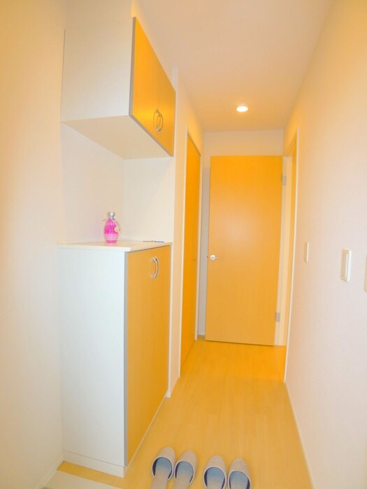 物件内観写真16　(廊下)