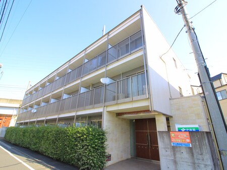 シャルルコ－ト成増外観写真